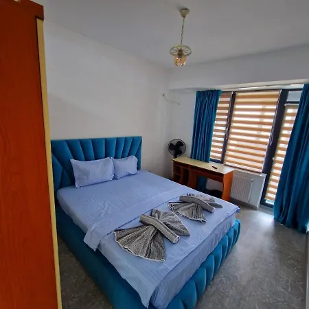 Lake View Apartament 康斯坦察